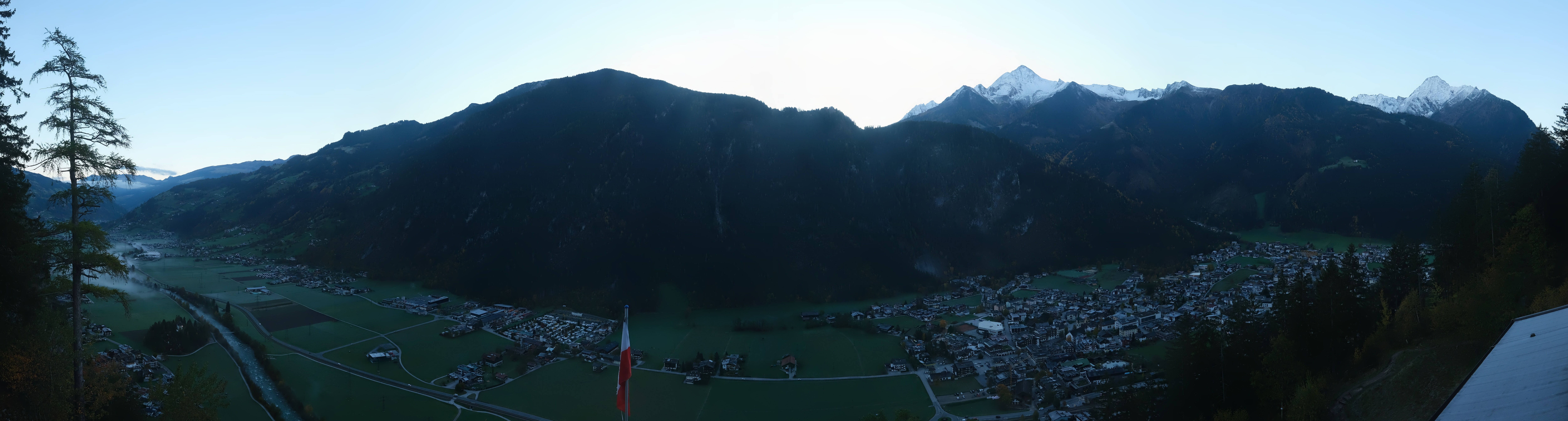 Archived image Webcam Mayrhofen im Zillertal: Zimmereben