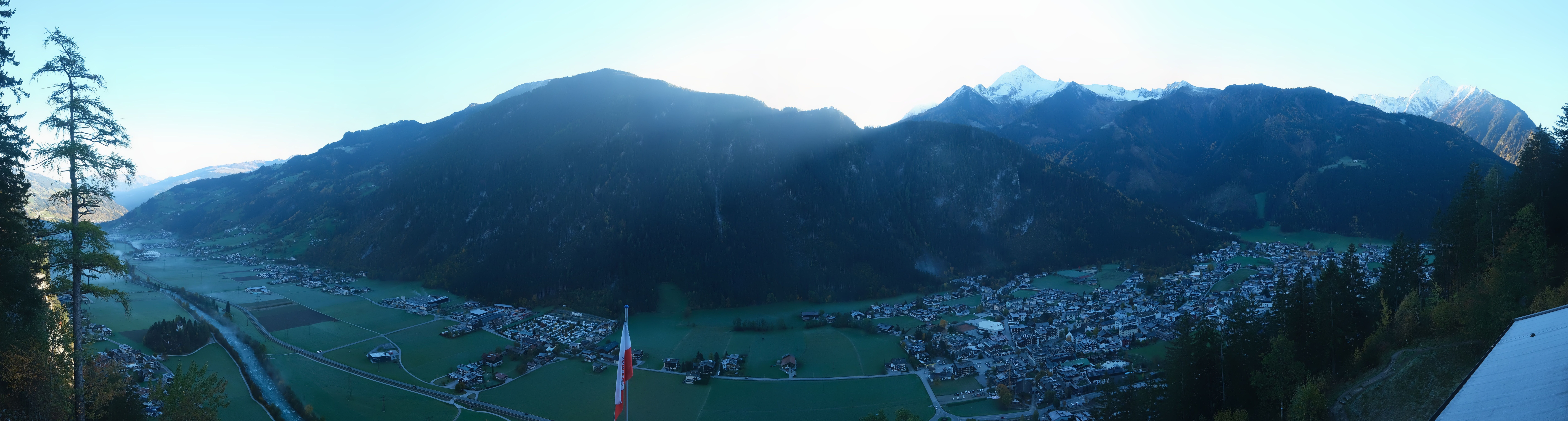 Archived image Webcam Mayrhofen im Zillertal: Zimmereben