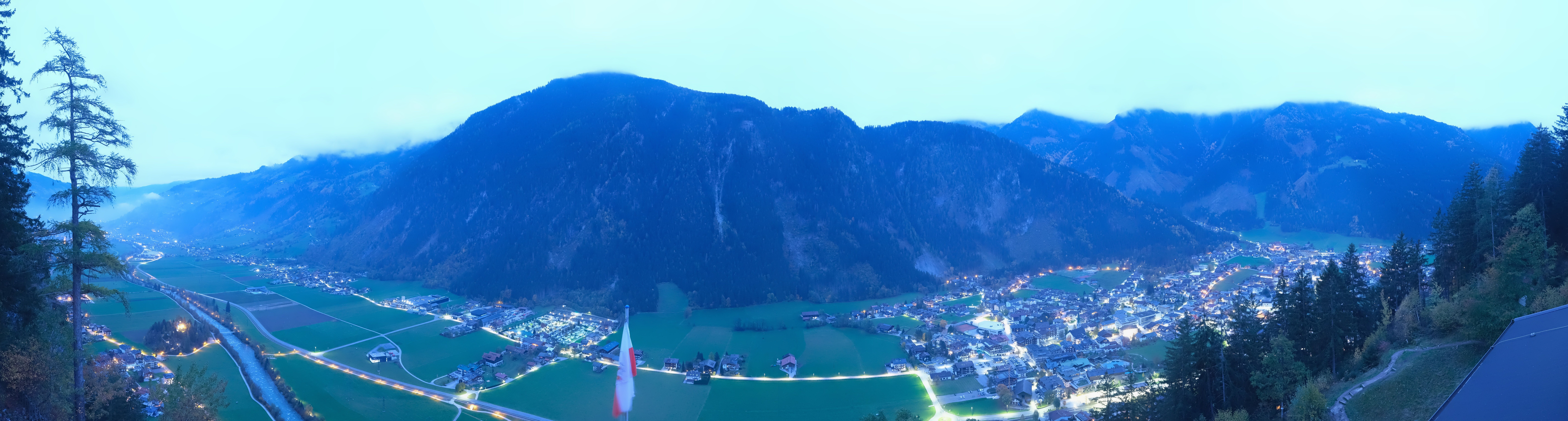Archiv Foto Webcam Mayrhofen im Zillertal: Blick vom Gasthof Zimmereben