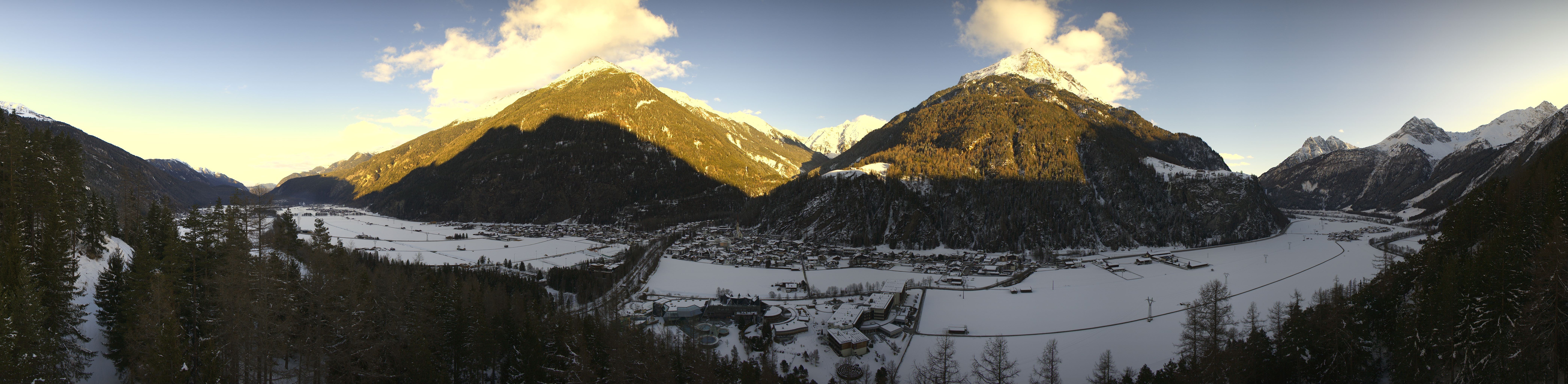 Archiv Foto Webcam Blick auf Längenfeld