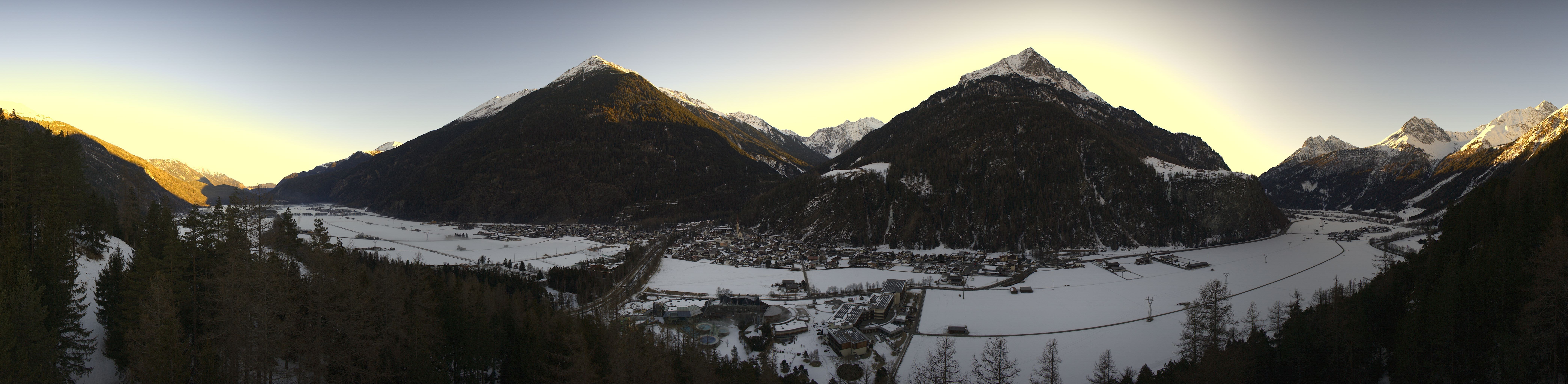 Archiv Foto Webcam Blick auf Längenfeld