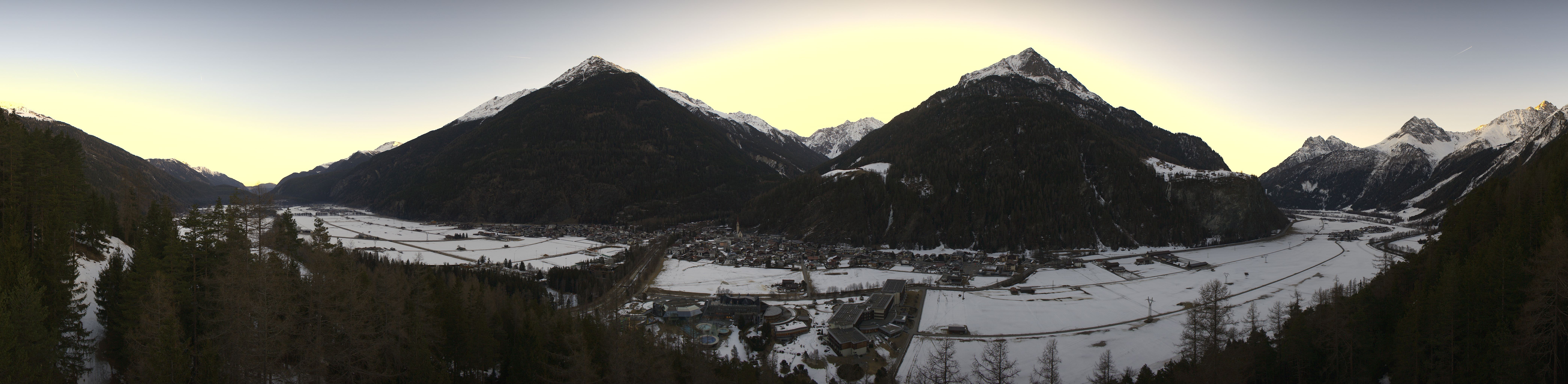 Archiv Foto Webcam Blick auf Längenfeld