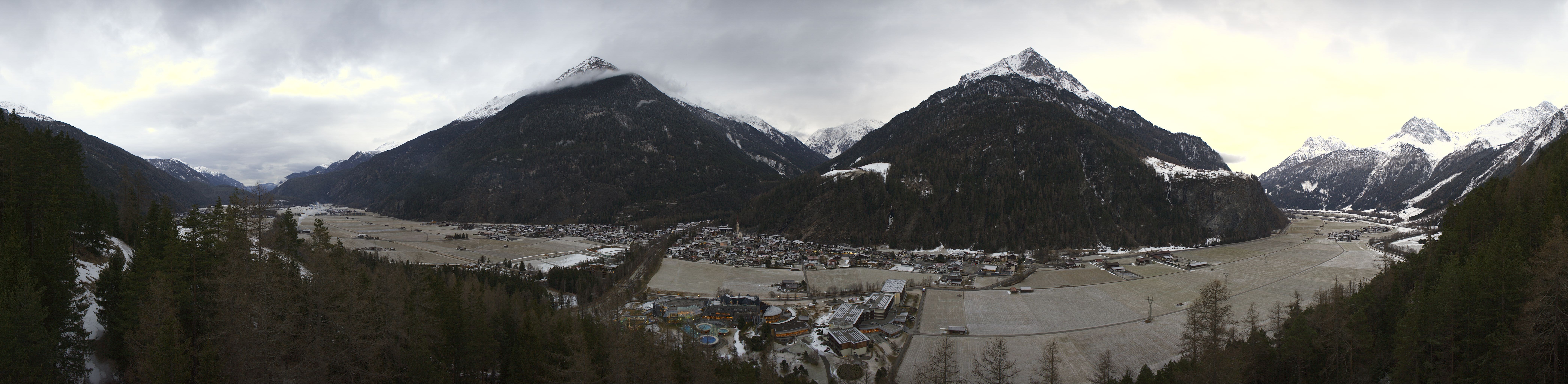 Archiv Foto Webcam Blick auf Längenfeld