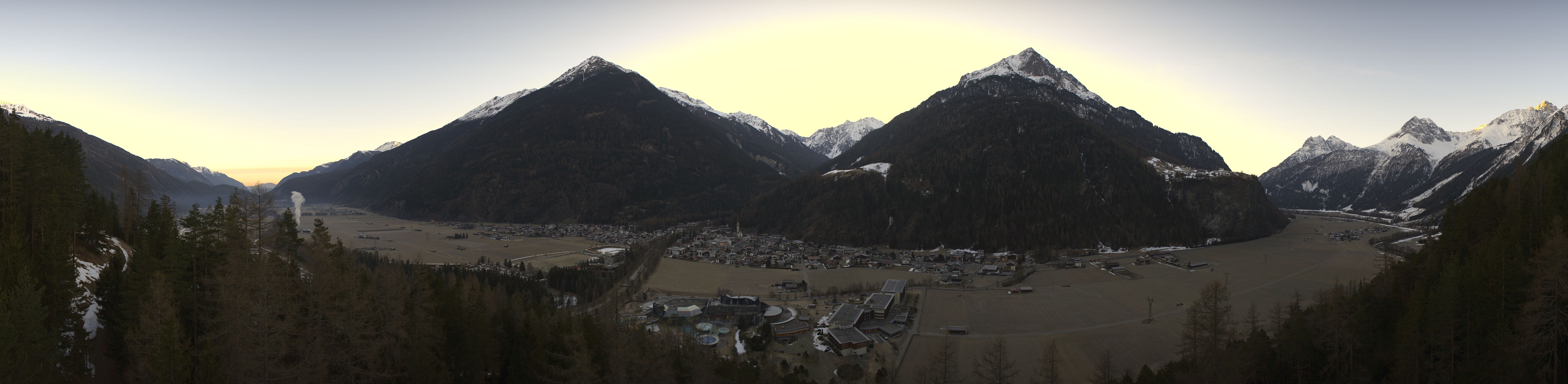 Archiv Foto Webcam Blick auf Längenfeld