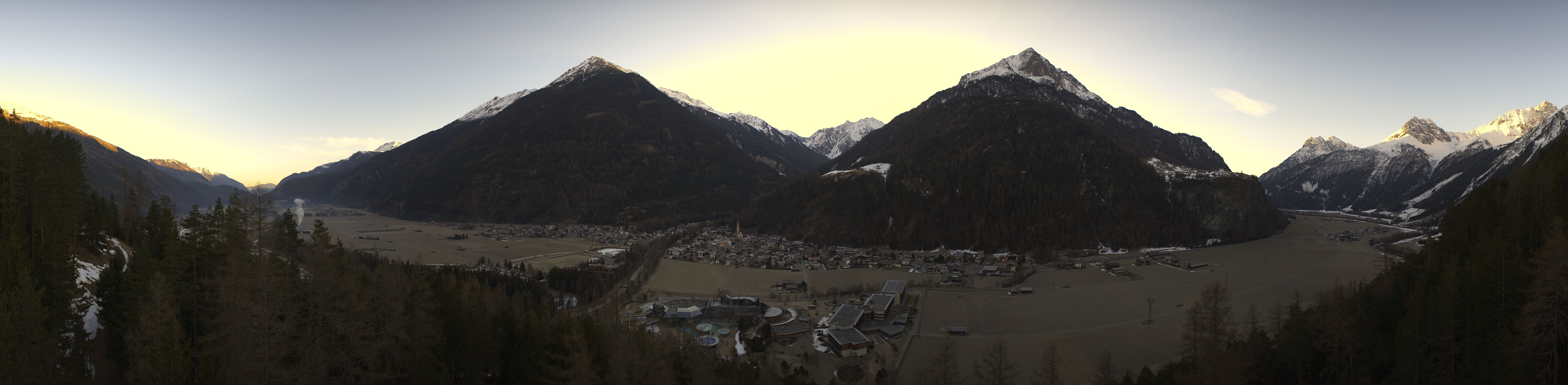 Archiv Foto Webcam Blick auf Längenfeld