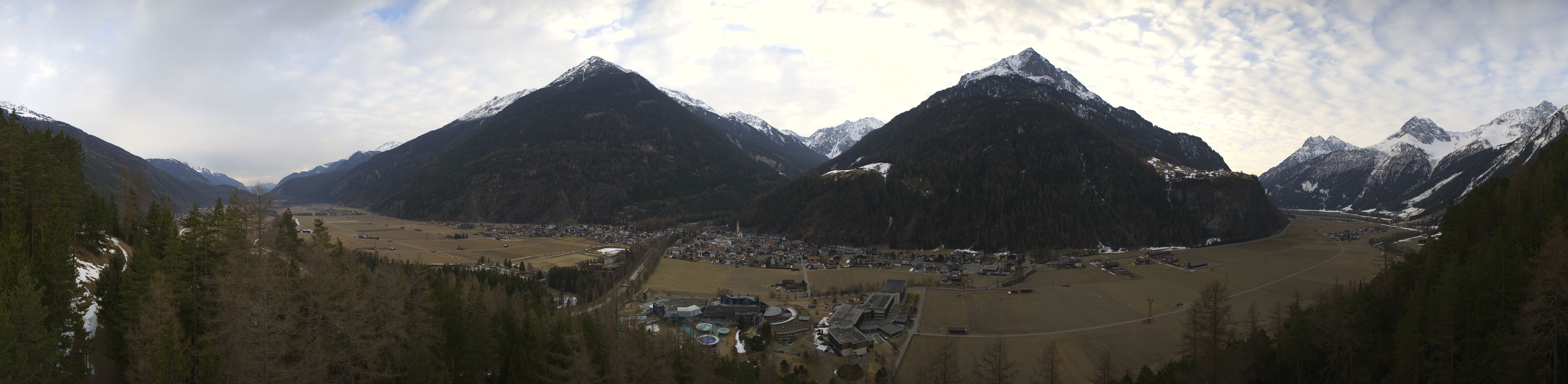 Archived image Webcam View of Längenfeld