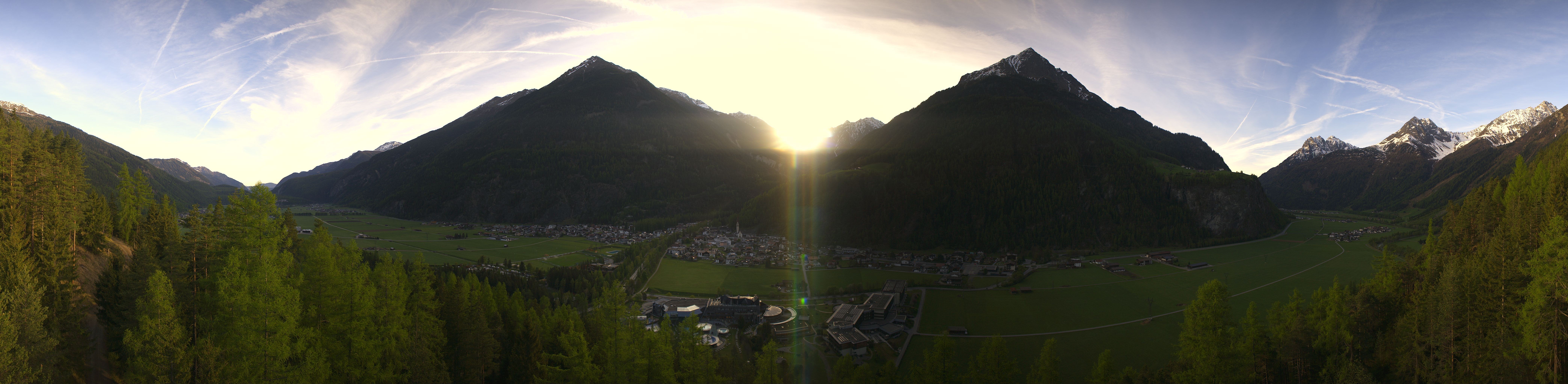 Archiv Foto Webcam Blick auf Längenfeld