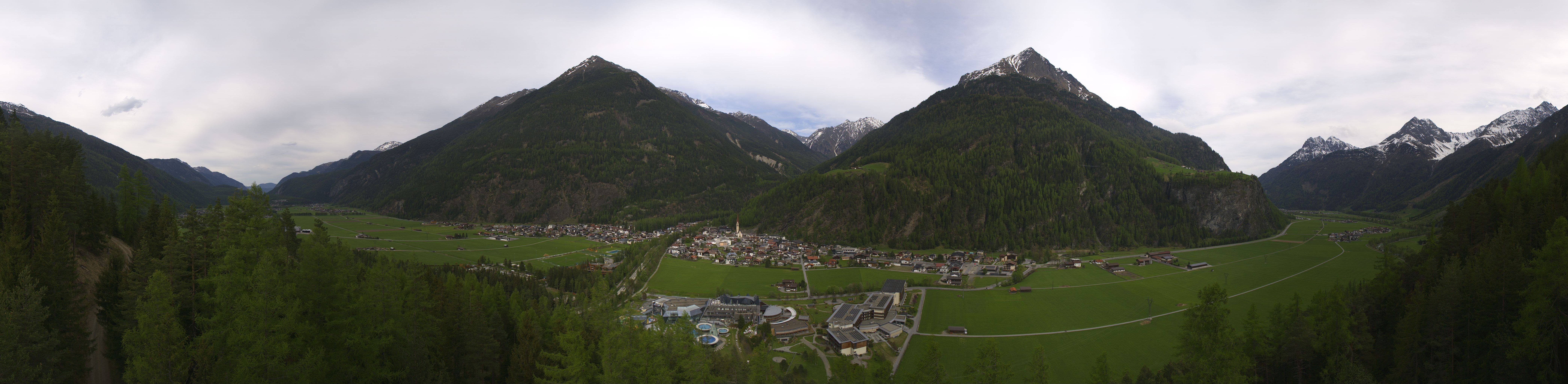 Archiv Foto Webcam Blick auf Längenfeld