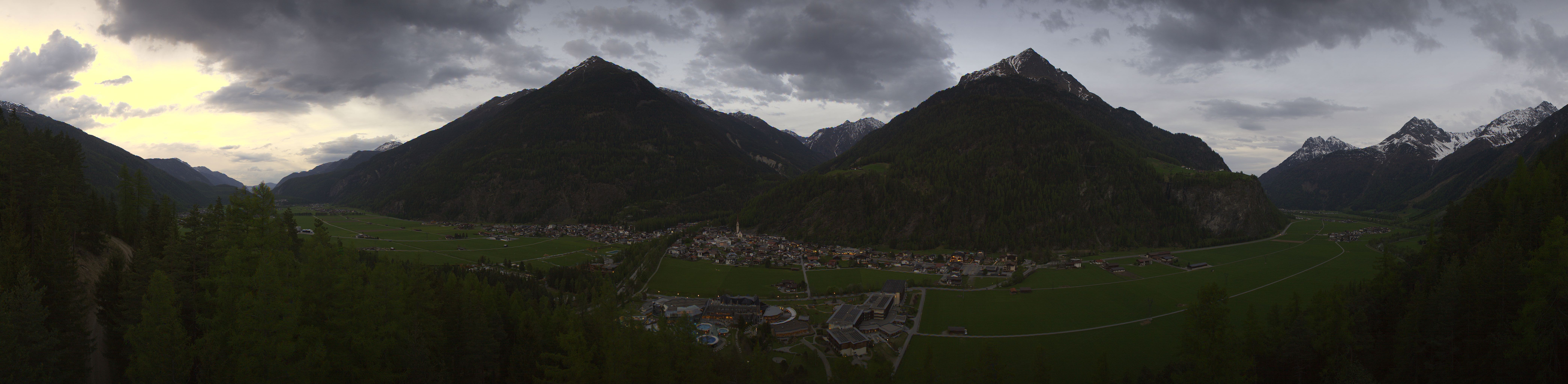 Archiv Foto Webcam Blick auf Längenfeld