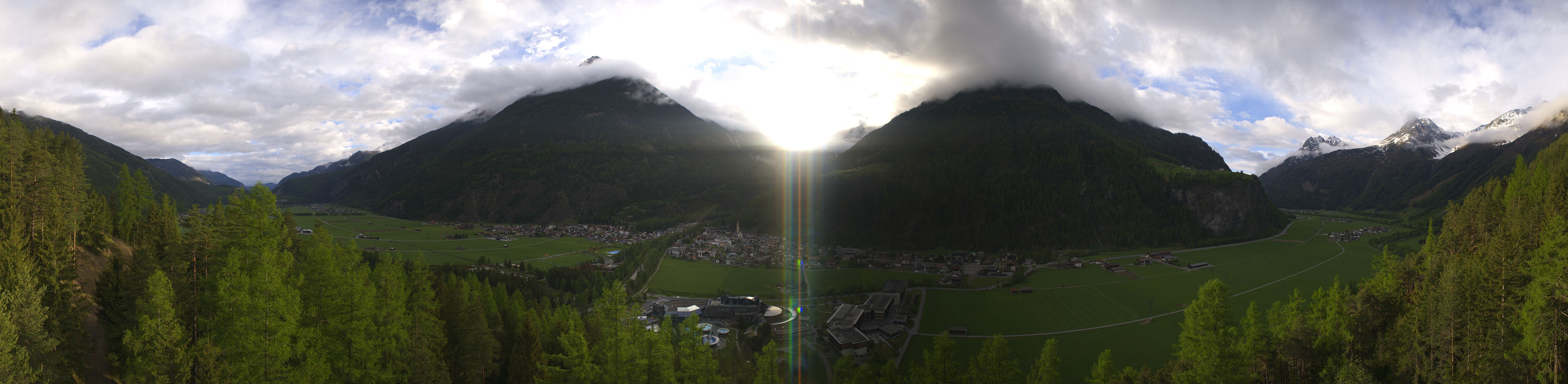 Archiv Foto Webcam Blick auf Längenfeld