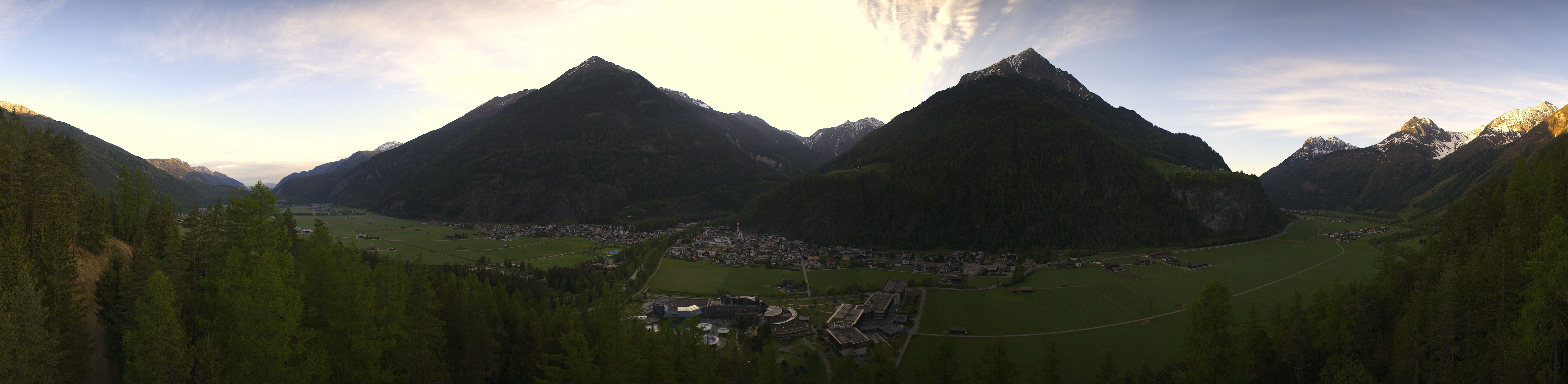 Archiv Foto Webcam Blick auf Längenfeld