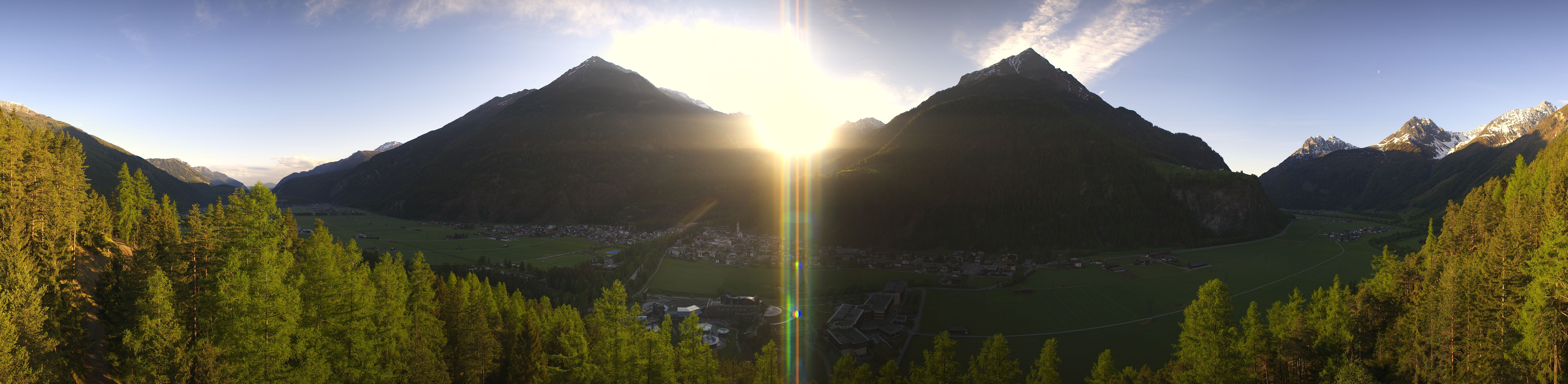 Archiv Foto Webcam Blick auf Längenfeld