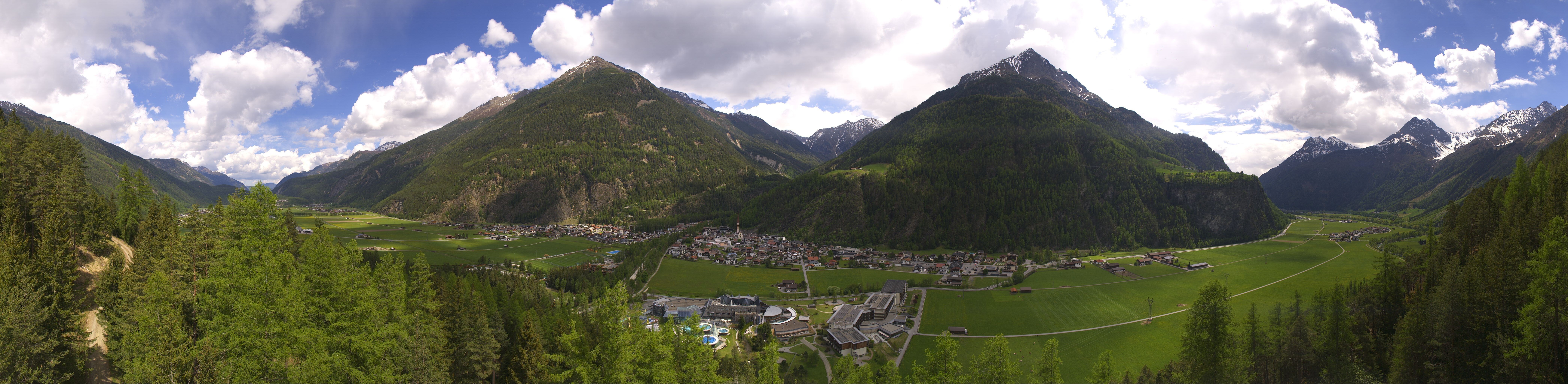 Archiv Foto Webcam Blick auf Längenfeld