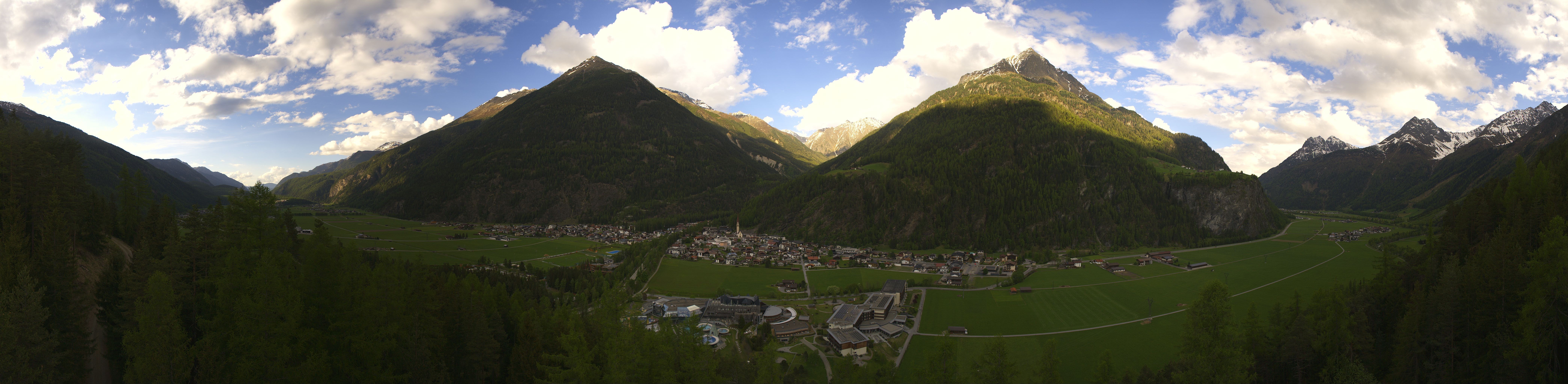 Archiv Foto Webcam Blick auf Längenfeld