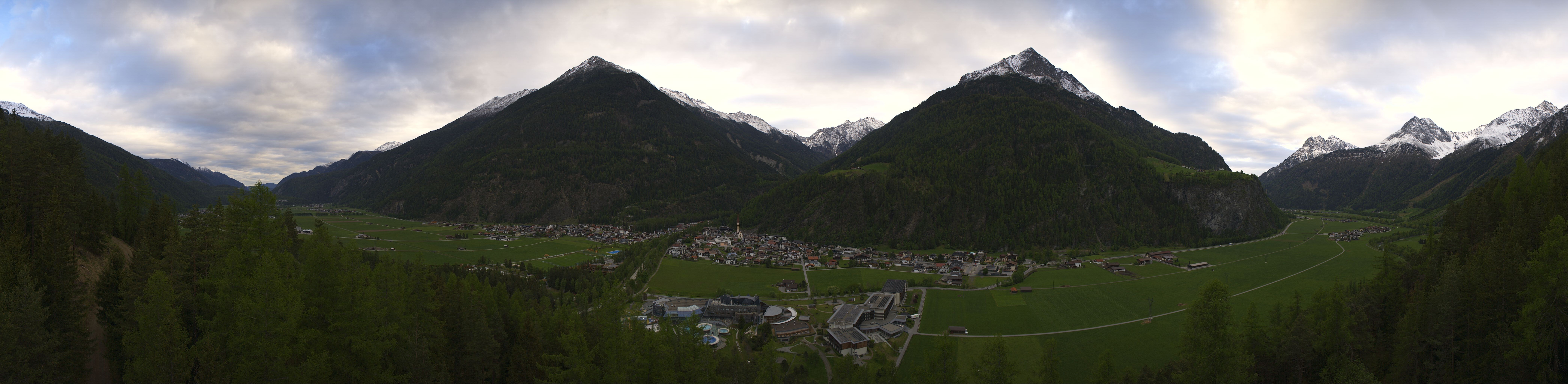 Archiv Foto Webcam Blick auf Längenfeld