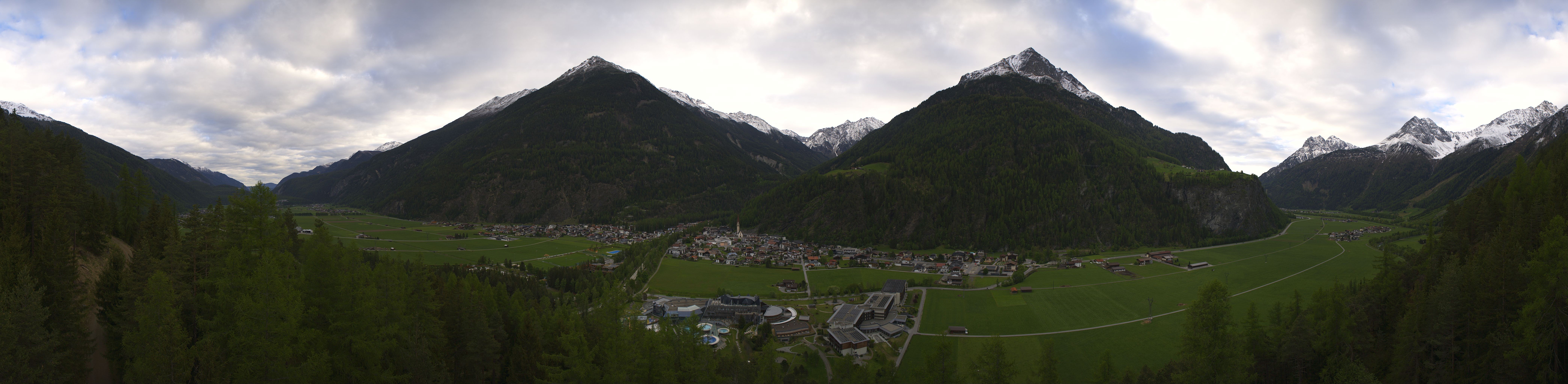 Archiv Foto Webcam Blick auf Längenfeld