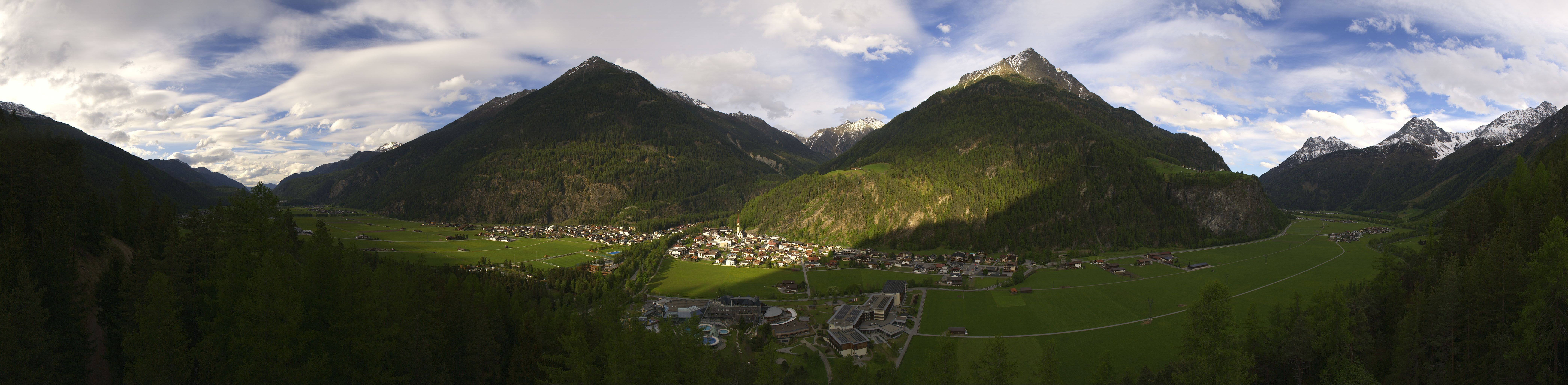 Archiv Foto Webcam Blick auf Längenfeld