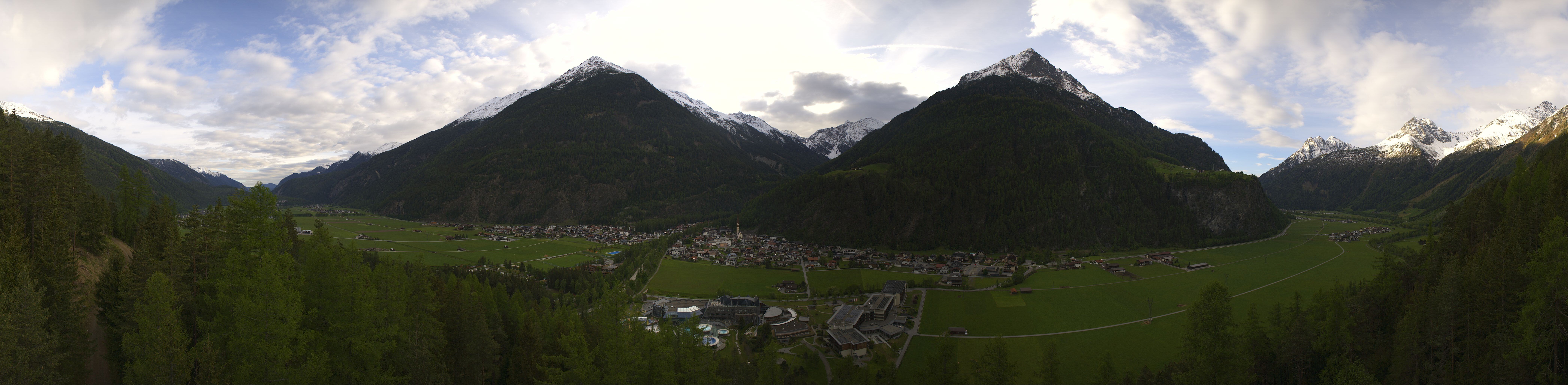 Archiv Foto Webcam Blick auf Längenfeld