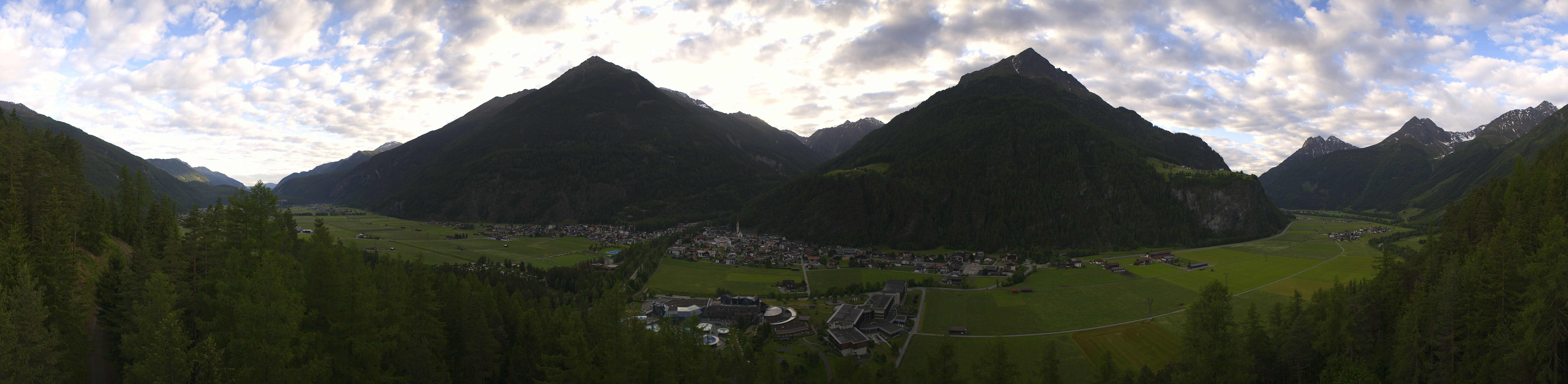 Archiv Foto Webcam Blick auf Längenfeld