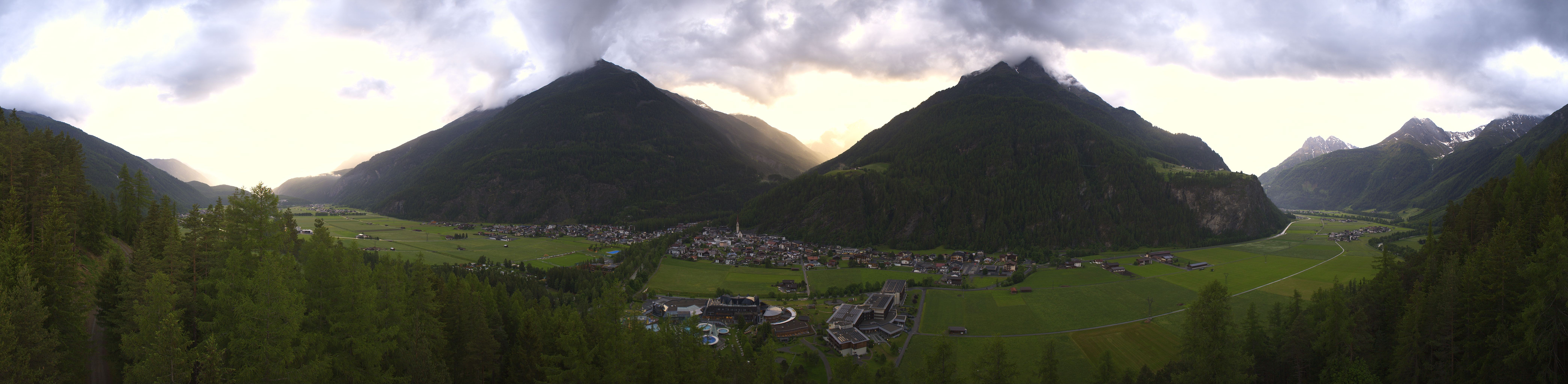 Archiv Foto Webcam Blick auf Längenfeld