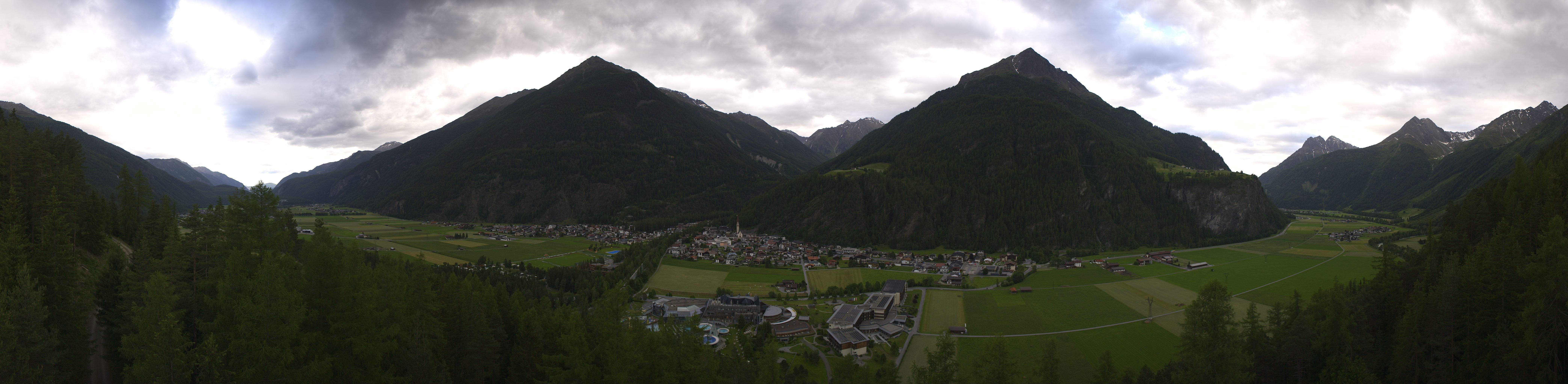 Archiv Foto Webcam Blick auf Längenfeld