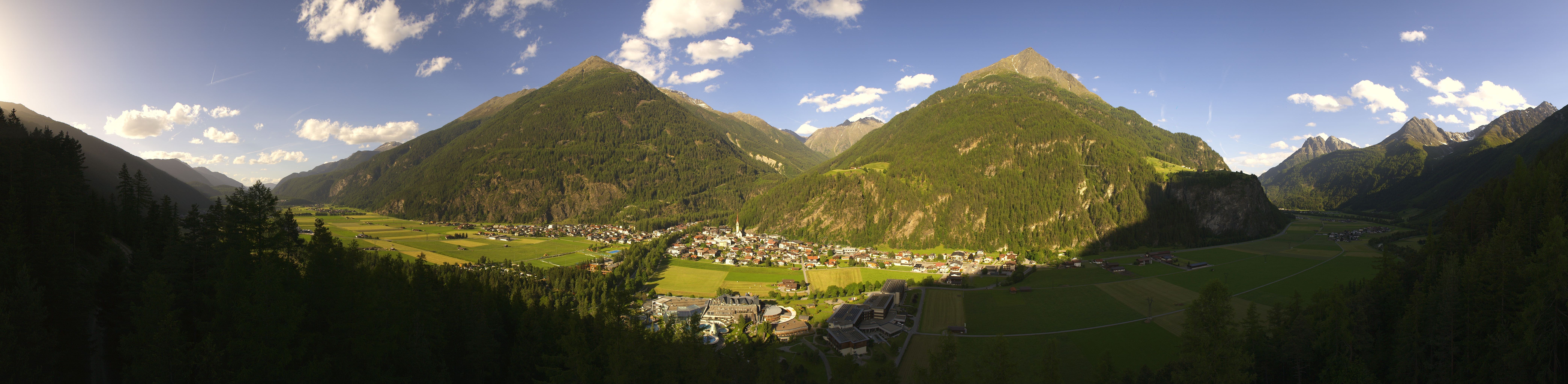 Archiv Foto Webcam Blick auf Längenfeld