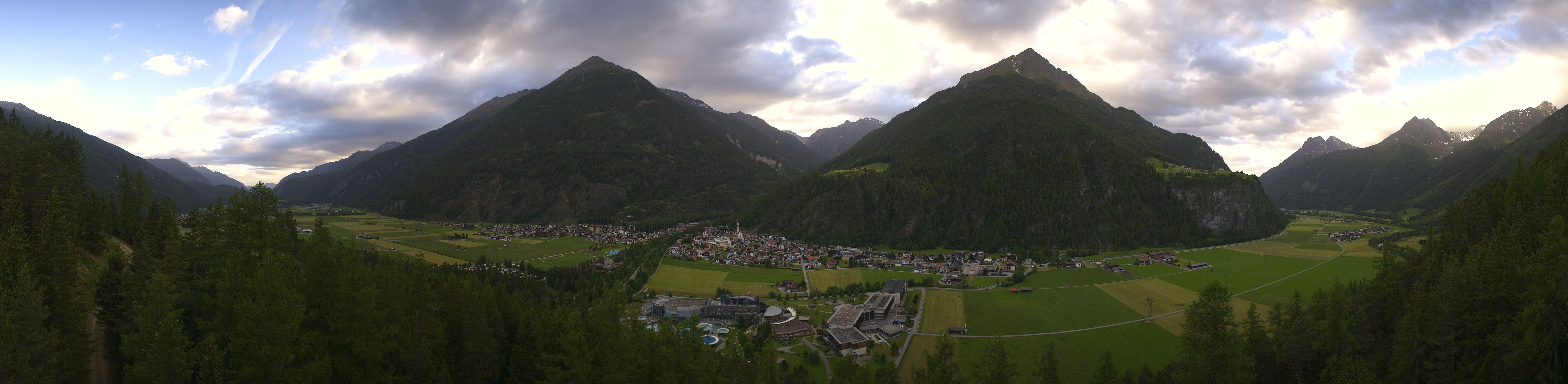 Archiv Foto Webcam Blick auf Längenfeld
