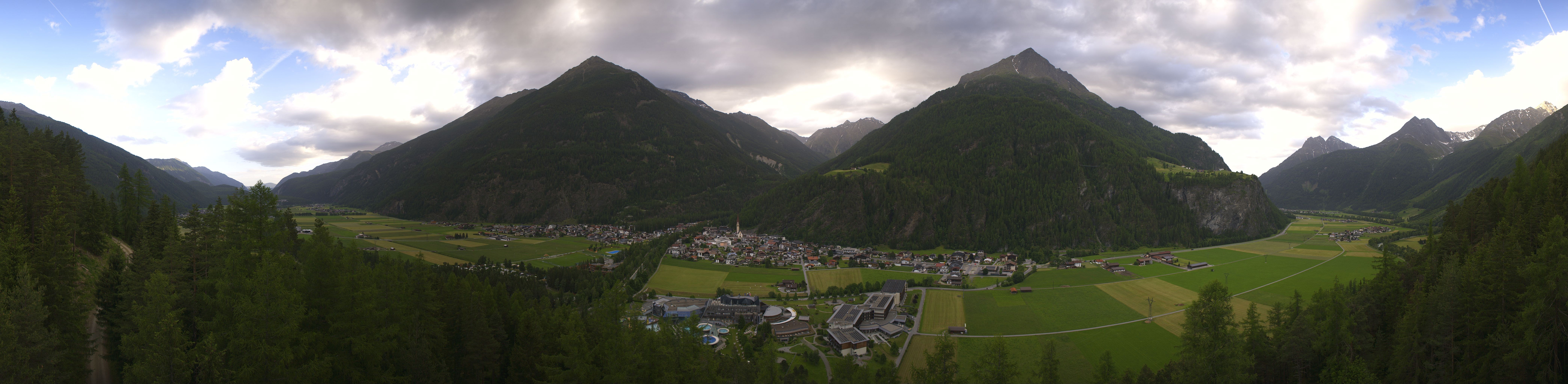 Archiv Foto Webcam Blick auf Längenfeld