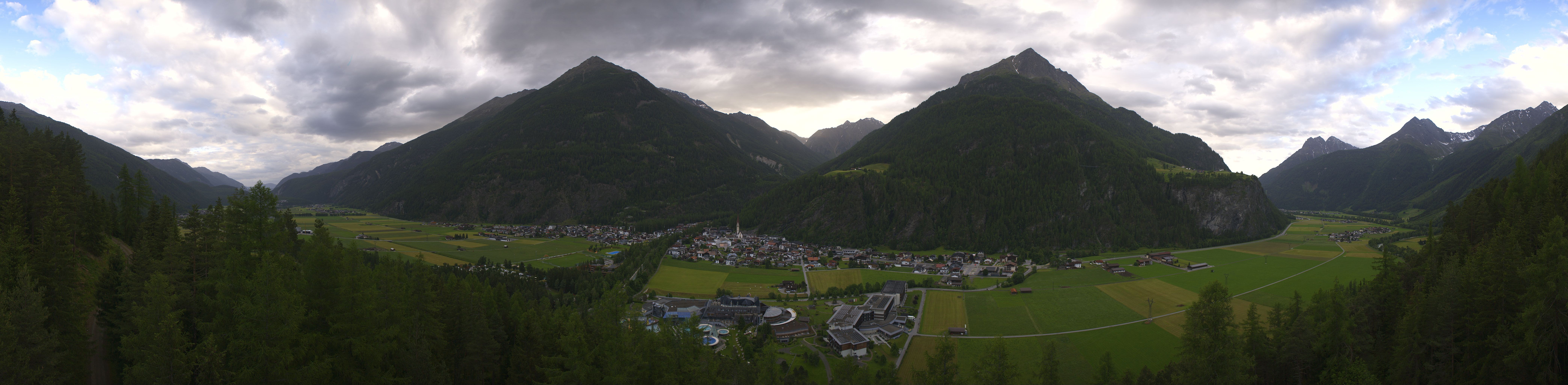 Archiv Foto Webcam Blick auf Längenfeld