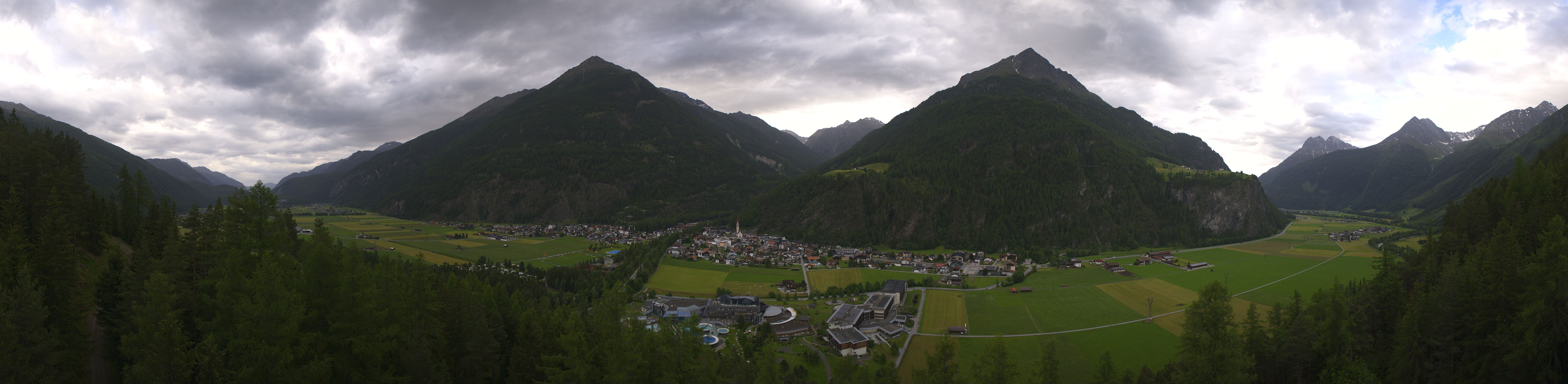 Archiv Foto Webcam Blick auf Längenfeld