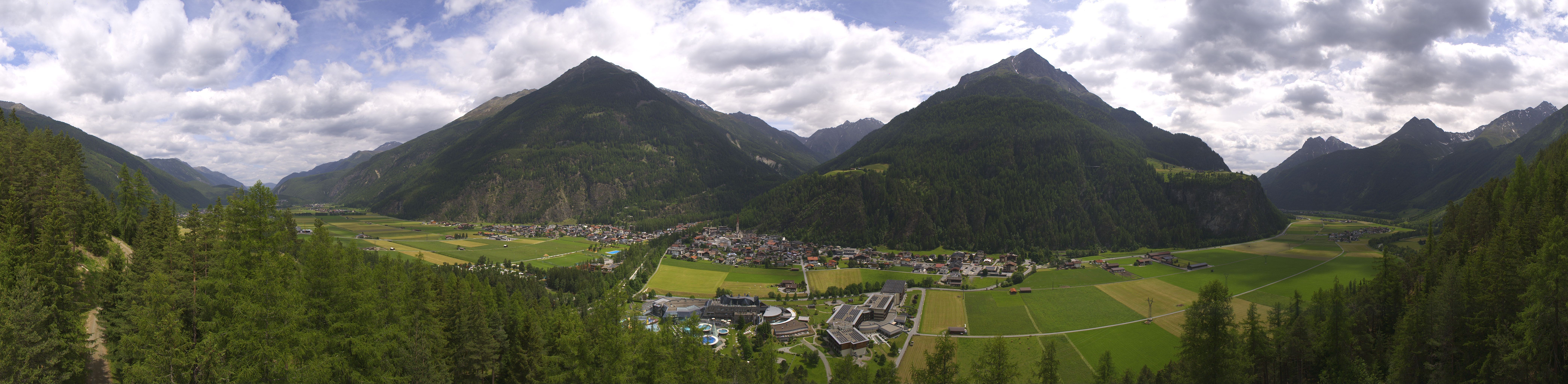 Archiv Foto Webcam Blick auf Längenfeld