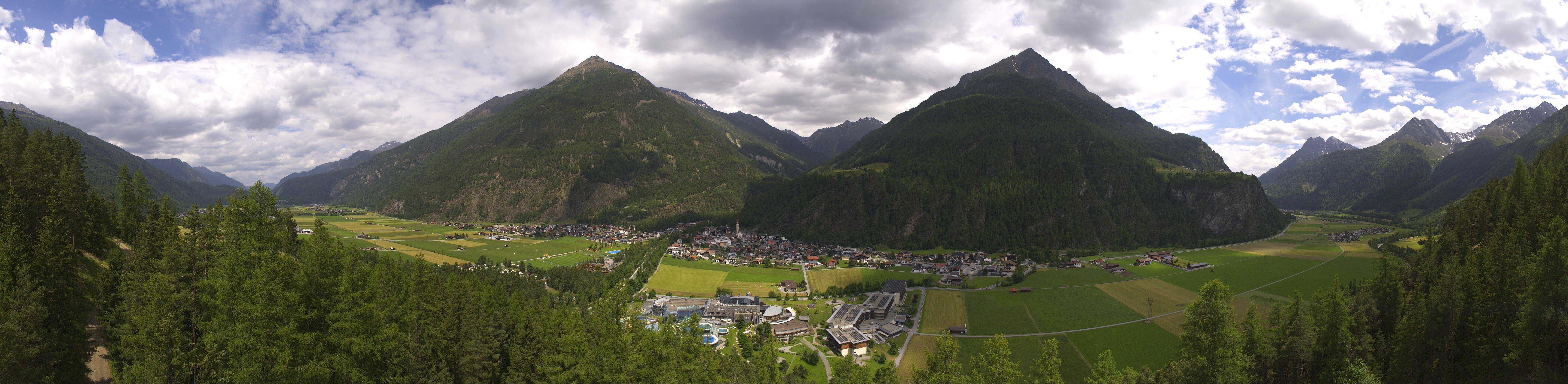 Archiv Foto Webcam Blick auf Längenfeld