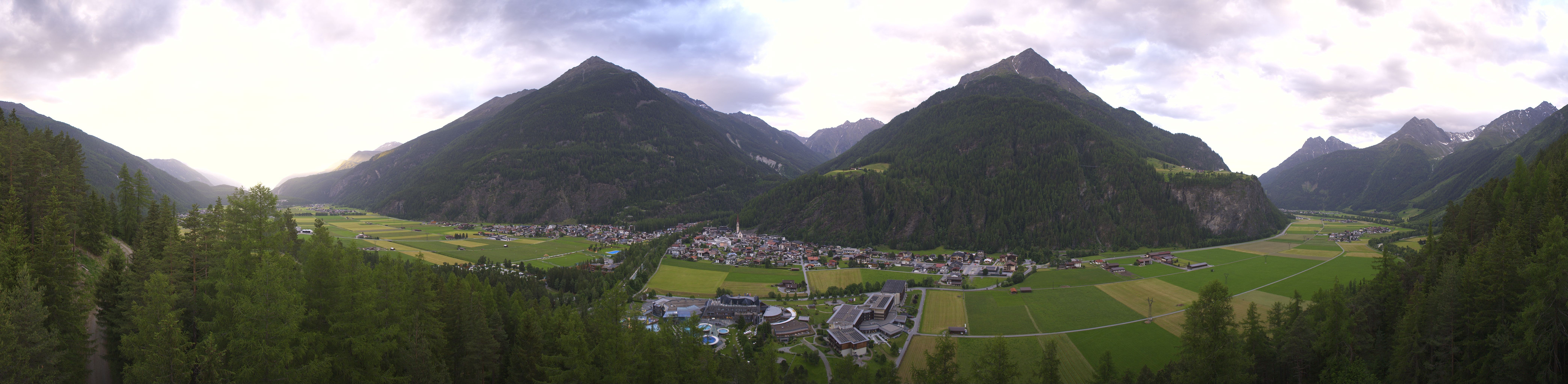 Archiv Foto Webcam Blick auf Längenfeld