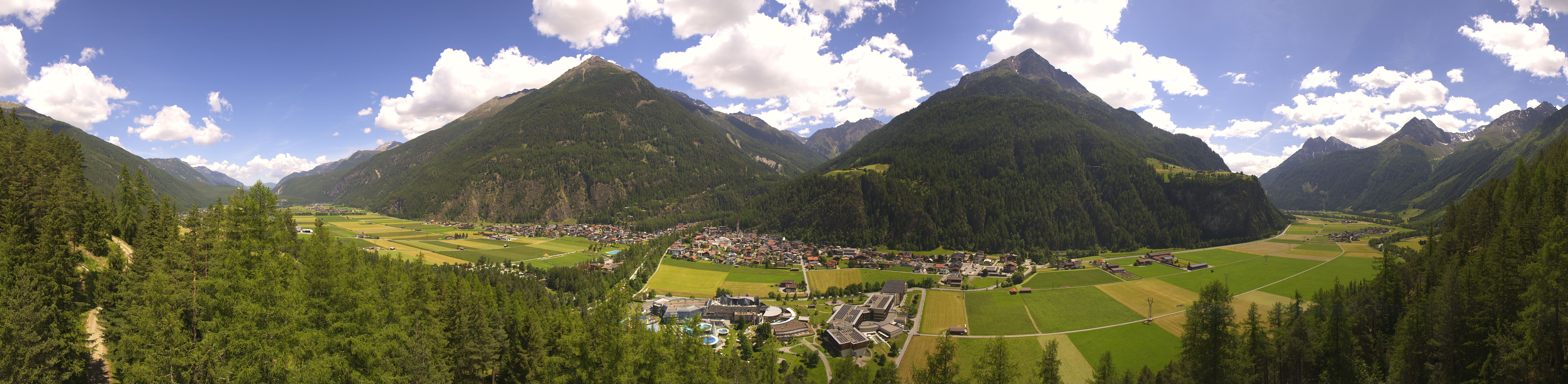 Archiv Foto Webcam Blick auf Längenfeld