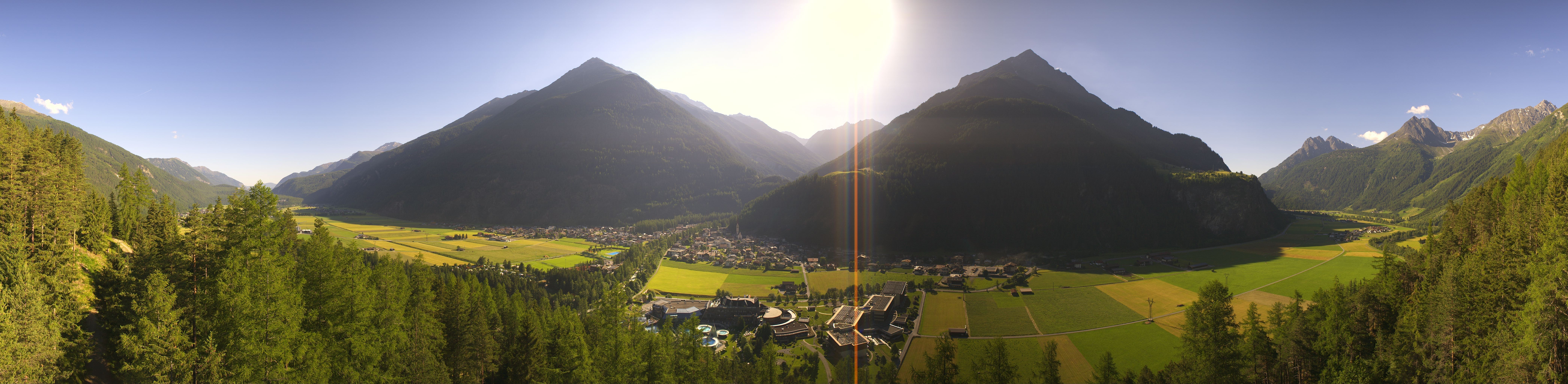 Archiv Foto Webcam Blick auf Längenfeld