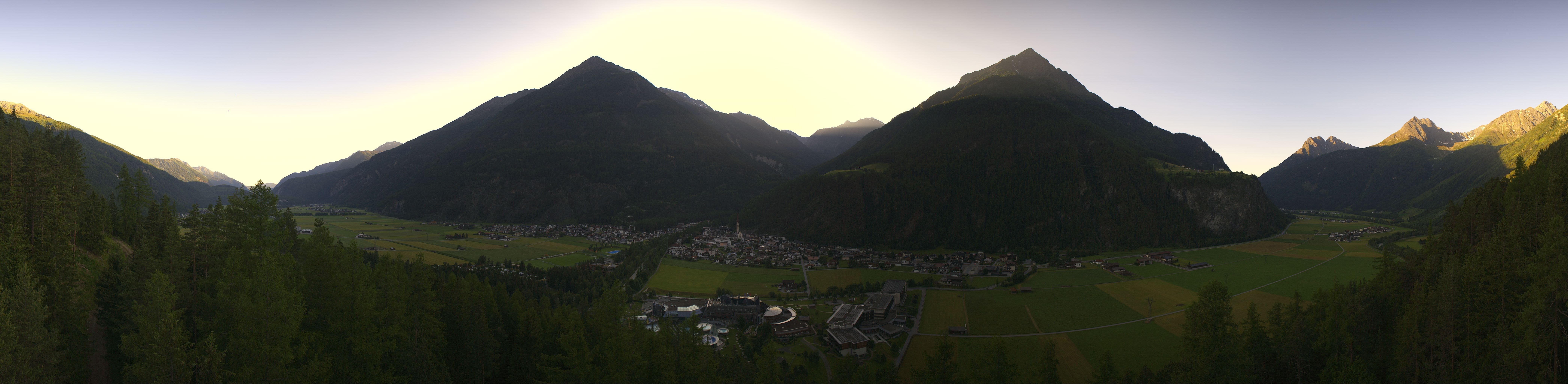 Archiv Foto Webcam Blick auf Längenfeld