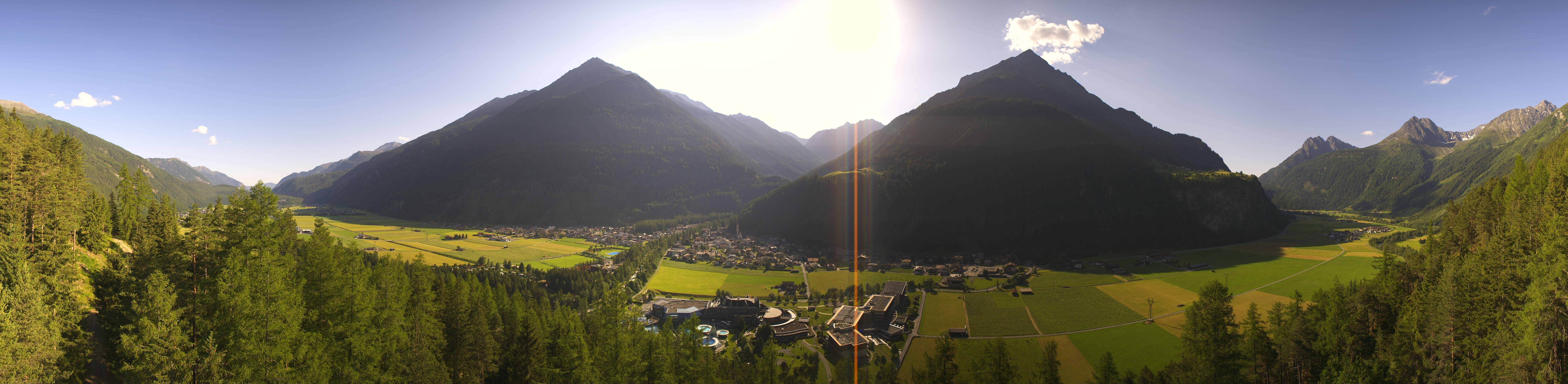 Archiv Foto Webcam Blick auf Längenfeld