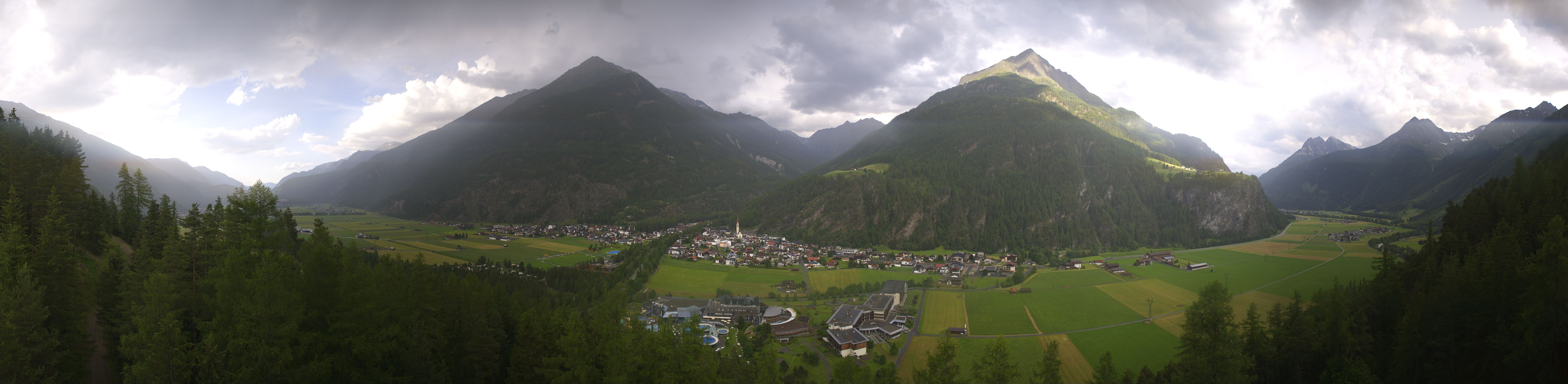 Archiv Foto Webcam Blick auf Längenfeld