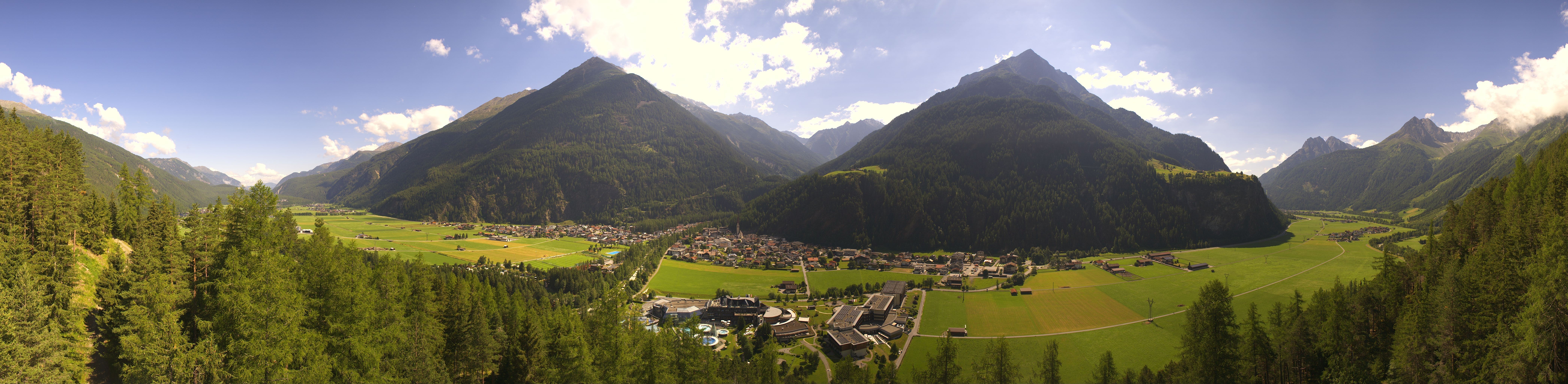 Archiv Foto Webcam Blick auf Längenfeld