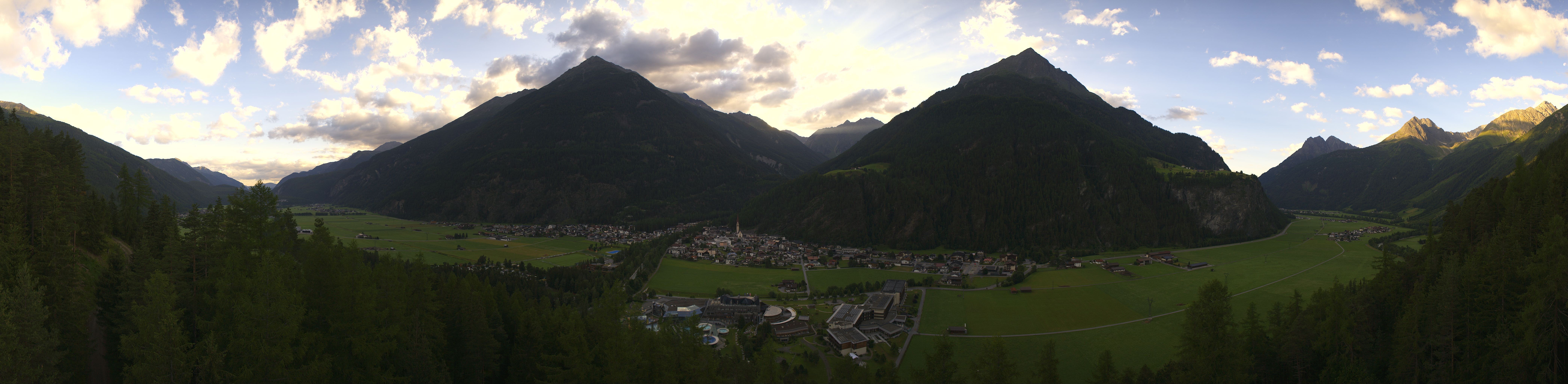 Archiv Foto Webcam Blick auf Längenfeld