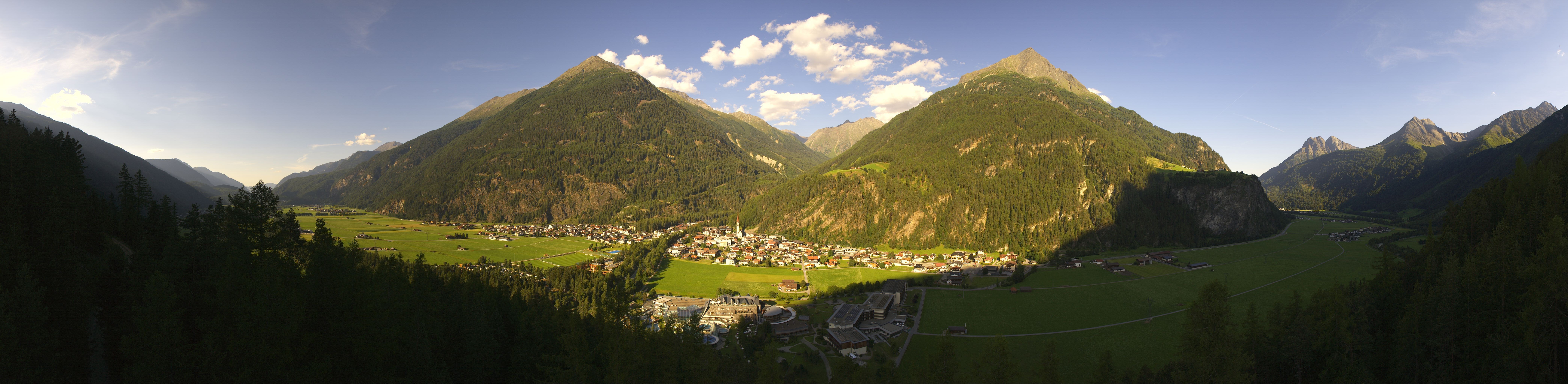 Archiv Foto Webcam Blick auf Längenfeld