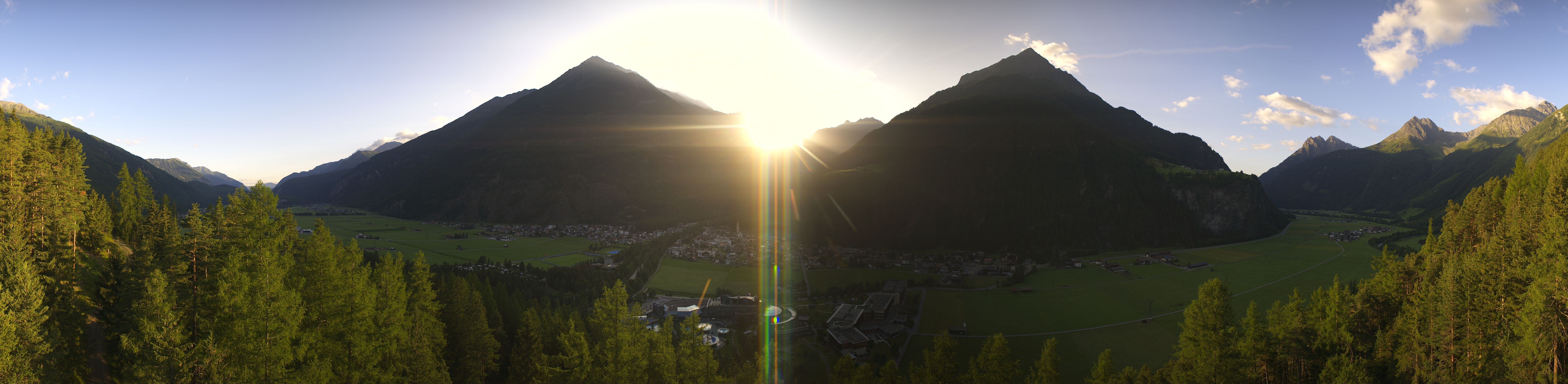 Archiv Foto Webcam Blick auf Längenfeld