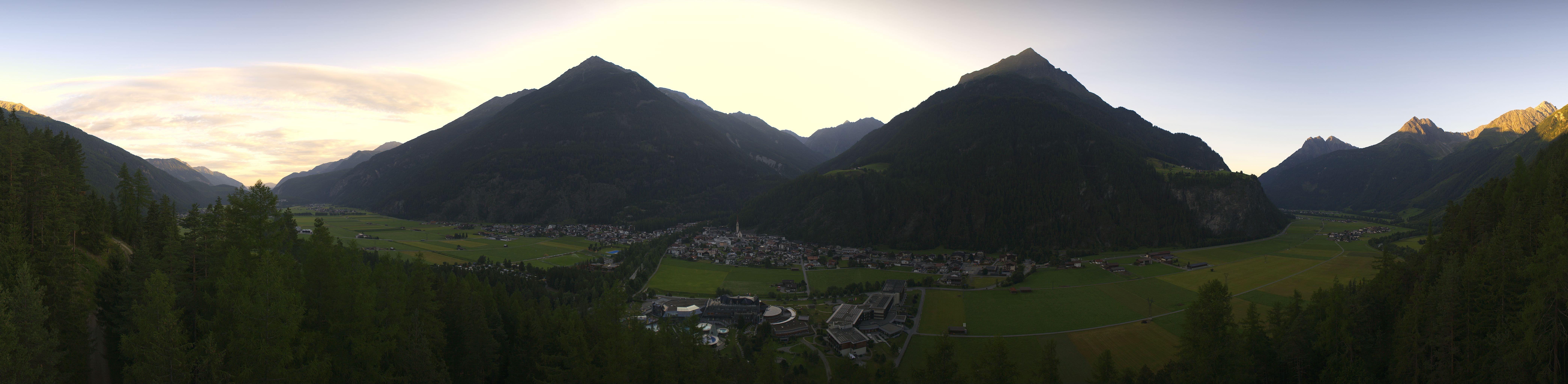 Archiv Foto Webcam Blick auf Längenfeld