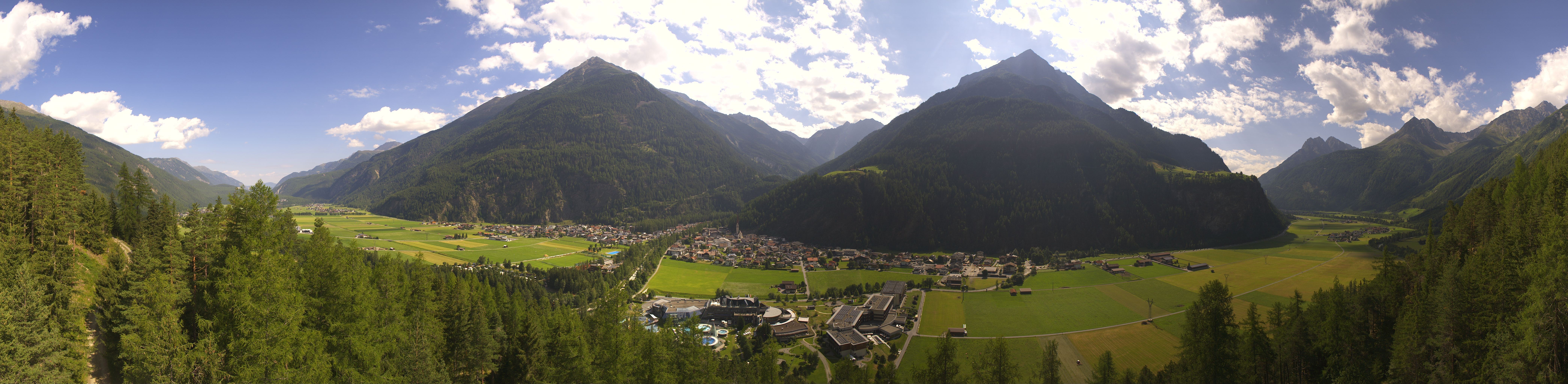 Archiv Foto Webcam Blick auf Längenfeld