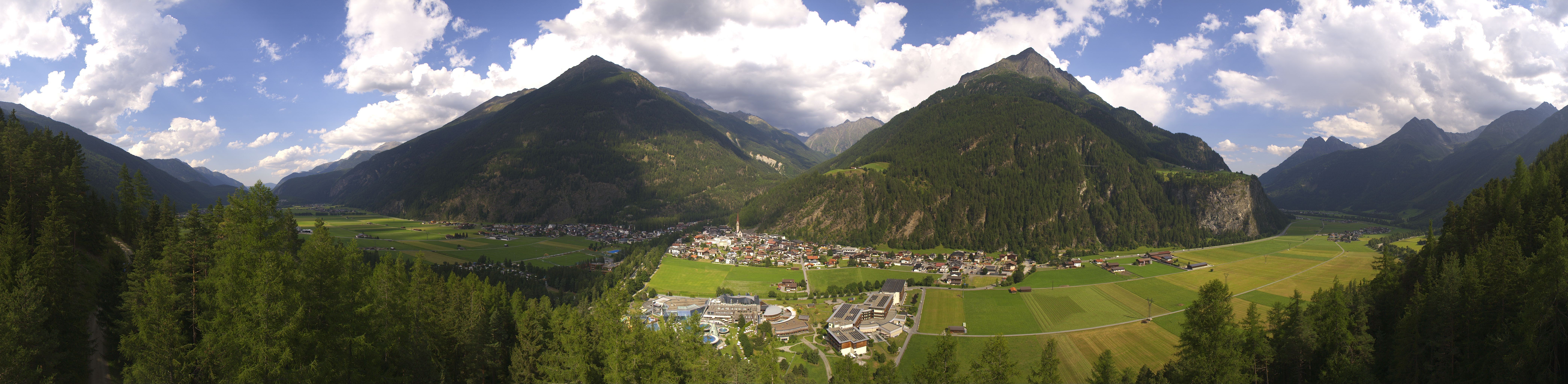 Archiv Foto Webcam Blick auf Längenfeld