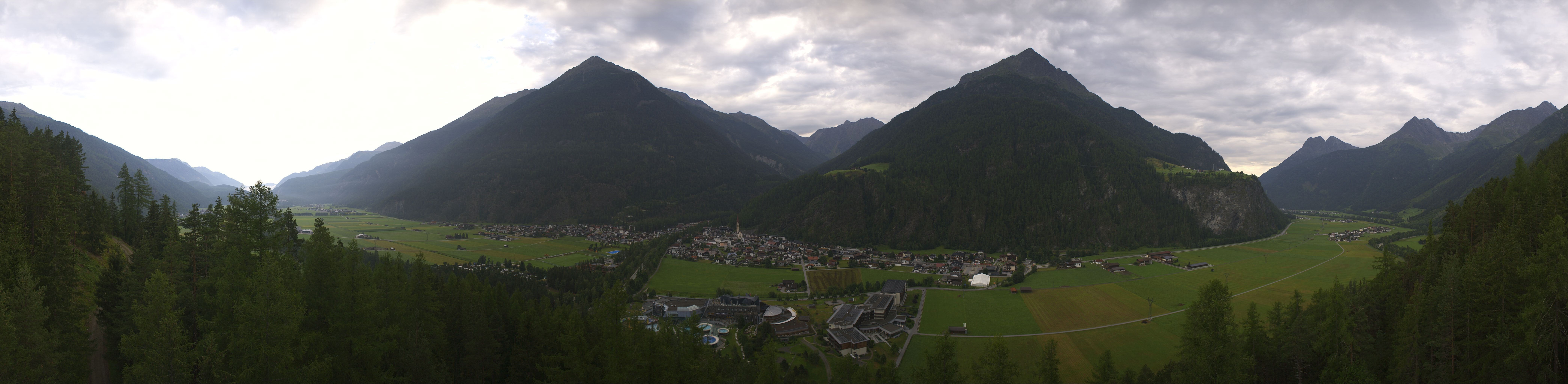 Archiv Foto Webcam Blick auf Längenfeld