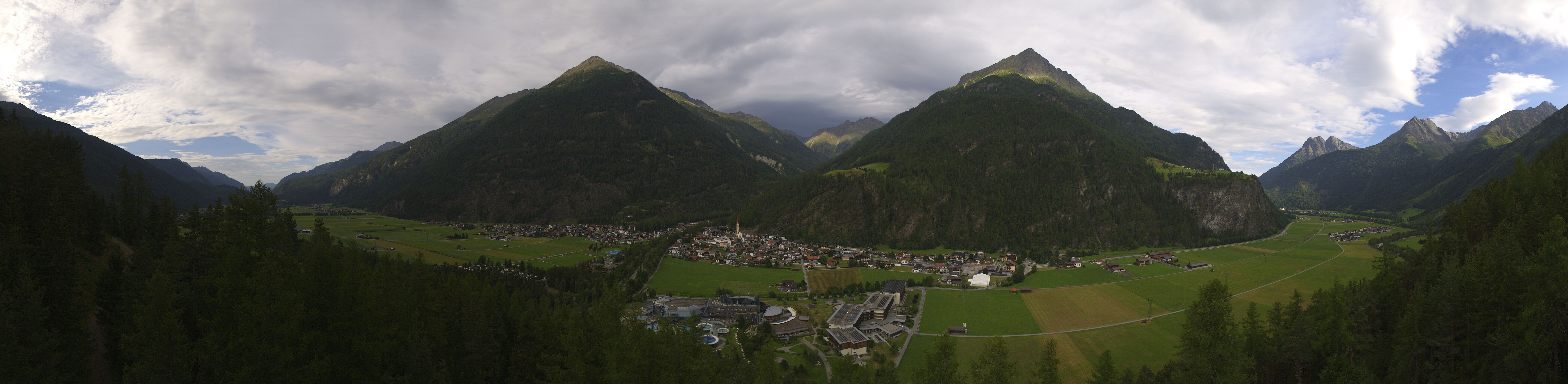 Archiv Foto Webcam Blick auf Längenfeld