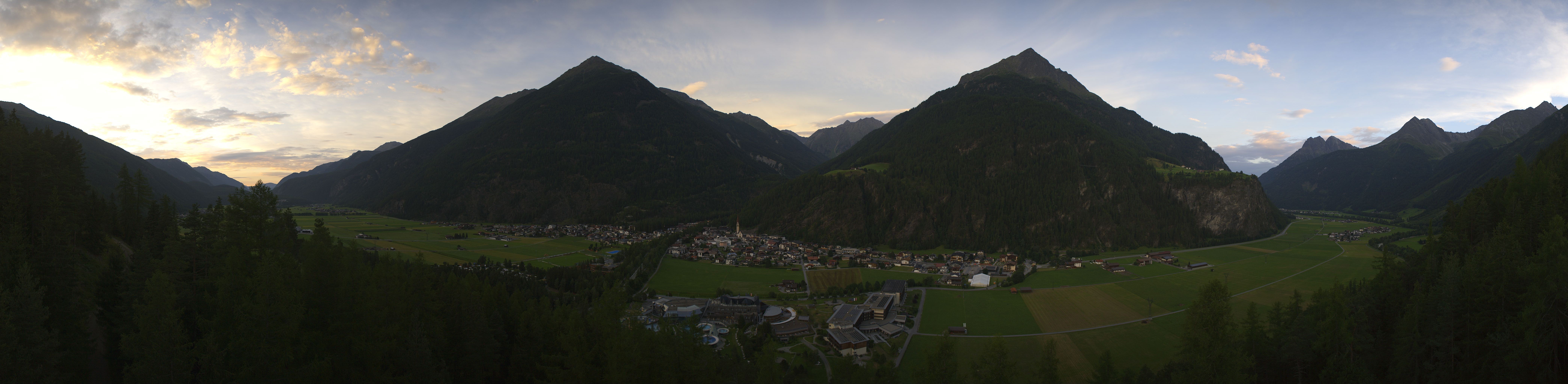 Archiv Foto Webcam Blick auf Längenfeld