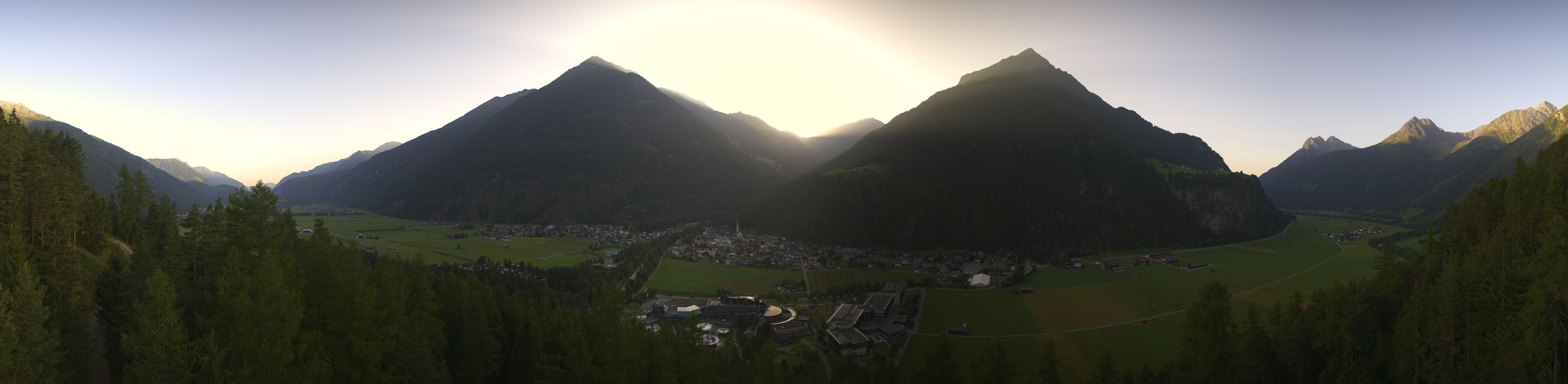 Archiv Foto Webcam Blick auf Längenfeld
