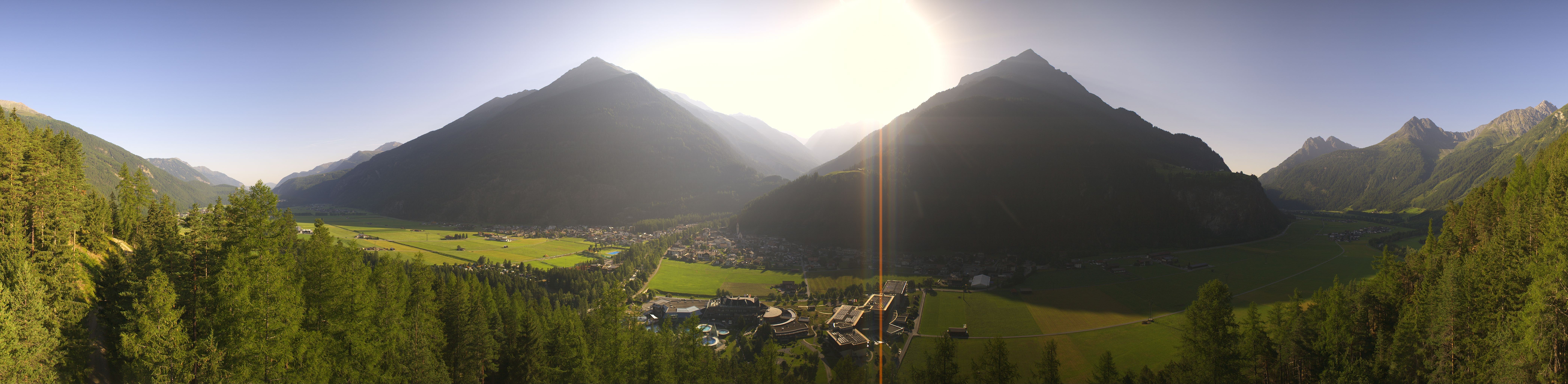 Archiv Foto Webcam Blick auf Längenfeld